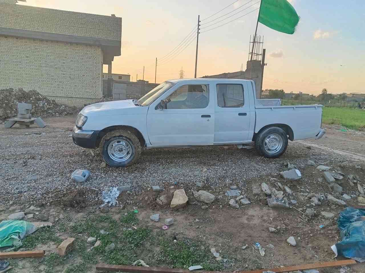 نيسان مزاد وزارة الداخليه 2003سياره ترايك وين متريد مصبوغه السعر 37/قماره بيه خياس وسمكرتن  /كير محرك مكفول /نقص دوشمه وكهربائيات مكان بغداد ***********
