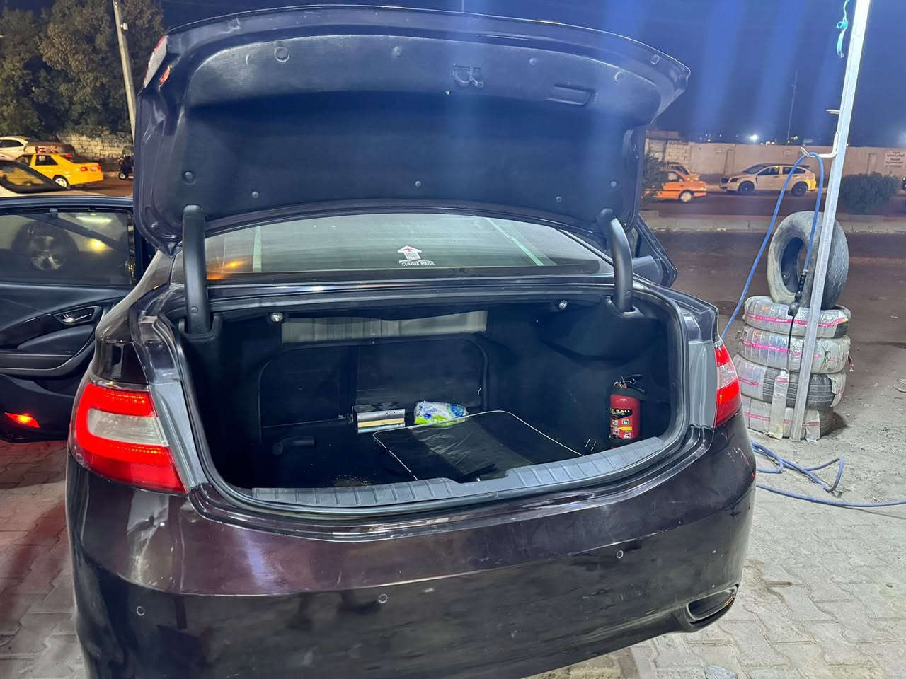 يالله السلام عليكم
للبيع ازيرا 2014 خـلـيـجـي 
السيارة صبغ باب  مقابل جهة السياق ودعاميات ثينين 
ماشية 200مكينة 6 سلندر 
- مواصفات السيارة  
- تشغيل بصمة
- بصمة ابواب
- بصمة جنطة
- بنوراما
- داخل قرميدي
- كشنات جلد
- كشنات كهربائية
- حساسات امامي
- حساسات خلفية
- تبريد قطعتين
- تحكم كشنات
- بردة خلفية كهربائية
- بردات جانبية
- نظام ترحيب
- اشاير بالمري
- مري شفط
- داخل صاج اسود
- مانع انزلاق
- مثبت سرعة
- تحكم ستيرن
- انارة بالمري
- ⁠انارة داخلية
- انارة بل ابواب
- دبل اكزوز خلفي
- ويل حجم 19رياضي
- فج بريكات اسود
- وباقي المواصفات

سعر مناسب 
***********
