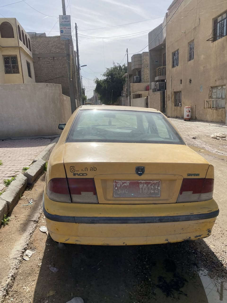 السلام عليكم سمند 2011 سيارة مابيها قطعة مبدلة ولا صبغ ولا ظربة مكينة وگير مكفولات كهربائيات كلها شغاله عليها غرامات مرورية 400 ألف وهيئة 70 ألف  ينكطعن من سعرها تخم تاير جديد شرط التحويل مكاني  بغداد الحرية هذا رقميي 
السعر 24 وبيها مجال  ***********
