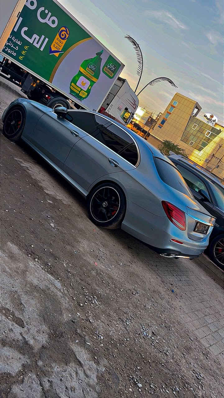 السلام عليكم
مارسيدس E300 2018 AMG فورماتك
سياره فول شاشه جبيرة 
السيارة أمريكي حادث بنيد جاملغ وباب
لون سمائي 
21.000$
مكانهه بغداد
***********
واتس
