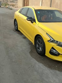 كي فايف موديل ٢٢ بيها فخذه مبدلها حادث كدامك فول مواصفات عده الفتحه سع...