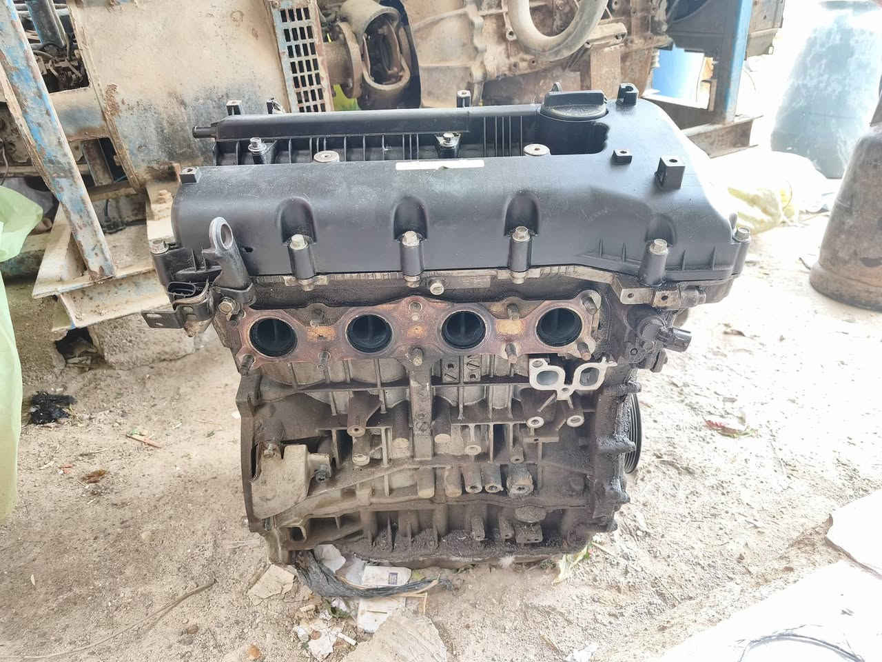 مكينه للبيع 2400سورنتواتصال على رقم ***********
