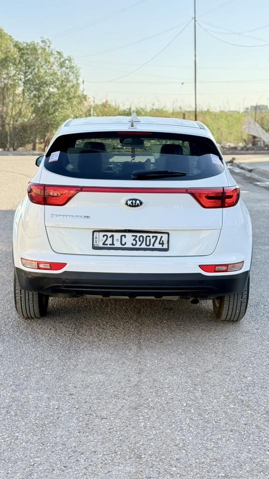 للبيع كيا سبورتج موديل 2017 لون ابيض حادث السياره بنيد بدون دواخل ولباقي لا صبغ  ولا شخوط ولا تكحيل ولا تبديل بشرط السونار شواصي ولغود مكفولات كير ومحرك 2400 رقم شمالي الدولي الجديد ب اسمي تريد تحويل وكاله ثاني يوم هزه وفحص جديده سنويه جديده  يعني سياره ما عوزها مصرف ربع دينار جاهزه تخم تايرات جديد صدر جديد سياره مال بيت ع ايدي وما بيها نقص جاهزه داخل لونين بيجي واسود شاشه كبيره وكامره فول تحكم ستيرن كشنات تتفئه فورويل سبايدرات بلاديه جهتين كروز مثبت السرعه مانع الانزلاق قطعتين تبريد مركزي منفصل نضام صعود ونزول منحدرات مود درايف ثلاثه انضمه قياده سبورت وسمارت وايكو اقتصاد البانزين وبعد بيها مواصفات اكثر / مكان السيارة بغداد-الرصافه  للاستفسار الاتصال على الرقم***********وبيه واتساب#السعر_148مجال بسيط
