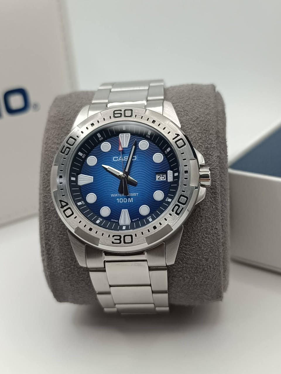 خصم كبير على اصدارات CASIO الاصلية
للحجز يرجى مراسلة الصفحة مباشرة 

او عبر الواتساب على الرقم ***********
