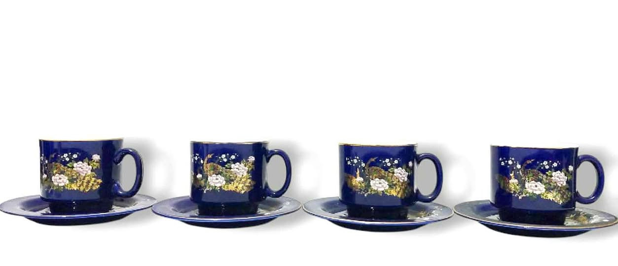 Vintage Japanese Tea & Coffee Set 
Cobalt Blue Porcelain 23 Pieces الاسكندرية, مصر


**إذا كنت صاحب هذا الإعلان وتريد حذفه لأي سبب، رجاءا أرسل رسالة إلى الدعم الفني**