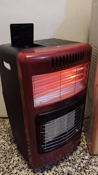 مدفئة كهرباء وغاز • غاز ما يشتغل • قرب العيادة