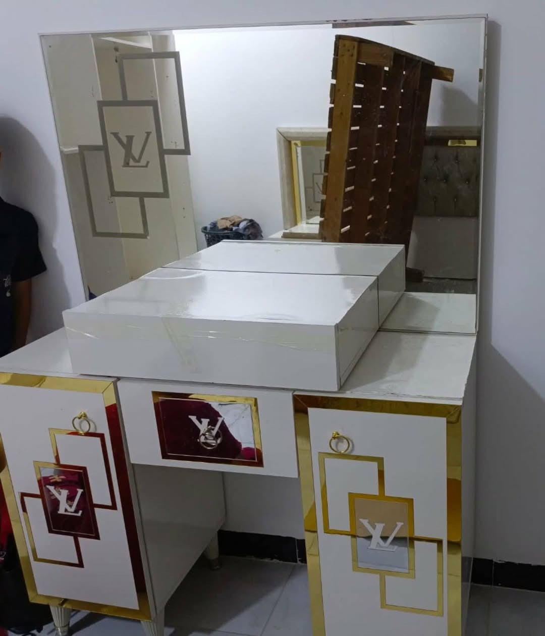 غرفه تركيه ست قطع سعر 250 مكان التحرير مابيها كل ضرر


**إذا كنت صاحب هذا الإعلان وتريد حذفه لأي سبب، رجاءا أرسل رسالة إلى الدعم الفني**