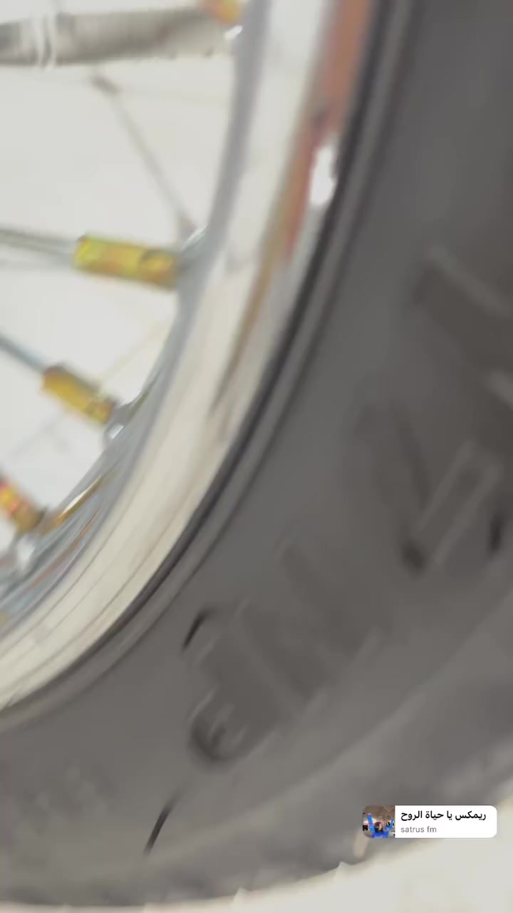 سلام عليكم دراجه ايرانيه للبيع مديل 25 بدون أوراق وصل مكاتبه مكفوله من العشاير دراجه 
ما مفتوحه بعده جديده كهرباء كله شغاله إيراني اصلي تجي وتشوف بعينك سعره مليون و١٠٠ وبيه مجال مكاني ميسان مغربه رقمي***********. وبالخدمه🩷
