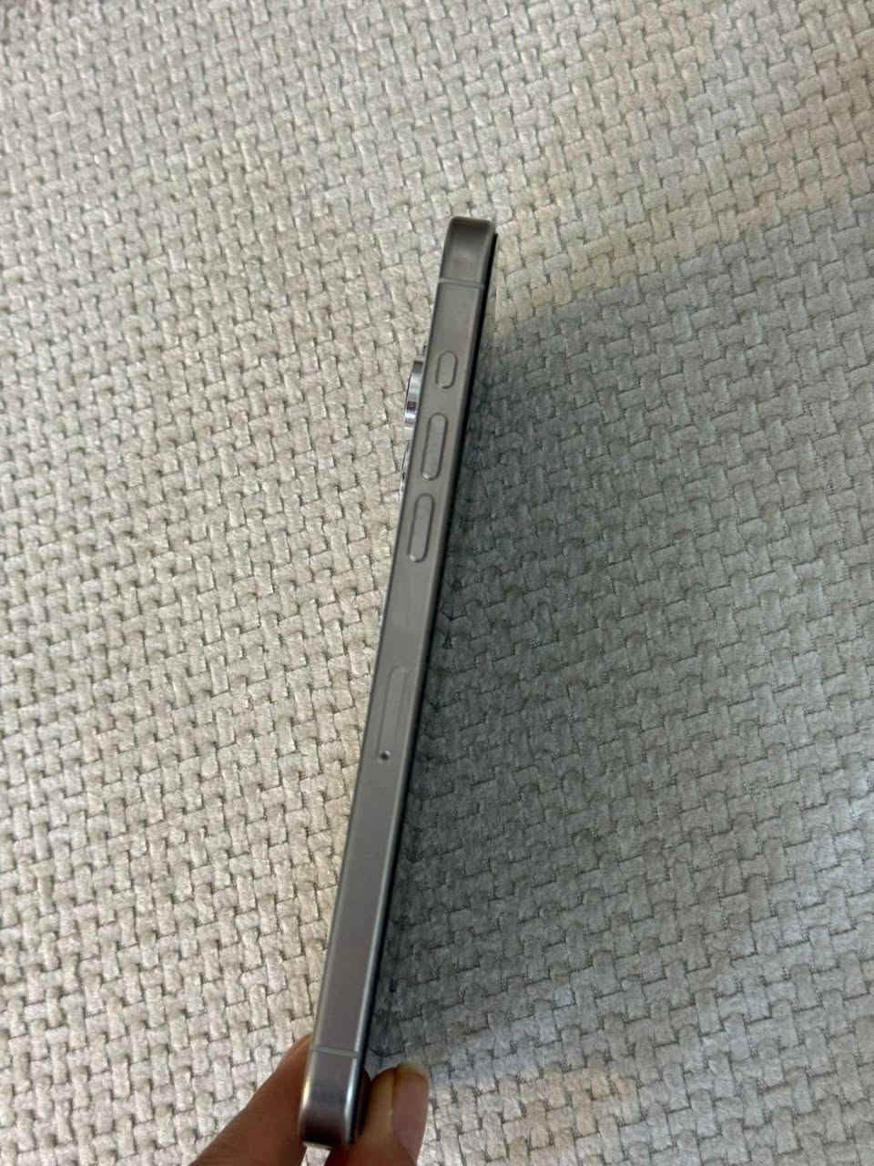 سلام عليكم 
للبيع موبايل ايفون 15برو ماكس
ذاكرة 256 بطارية 88
غراض باكيت فقط
نضافة 100%
شرط ما مفتوح ولا امبدل بي شي 
العنوان حي الصديق 
للاستفسار ***********
