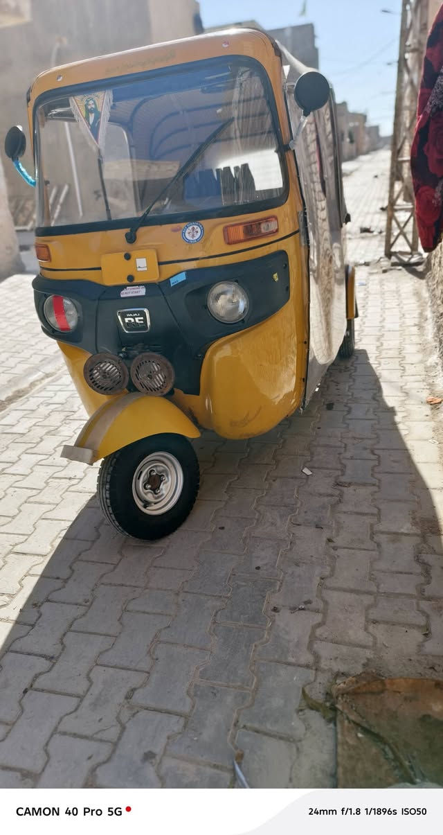 سلام عليكم تكتك البيع مديل ١٩ شهر ٨ وراق دراجه كفاله عامه كله عله البلاد مكينه بس زنجيال وكلجات فقط والباقي دراجه كفاله تجي وتشوف بعينك
مكان كوت حي جهاد 
رقم ***********
ملاحضه الوراق مكفولت الترقيم
