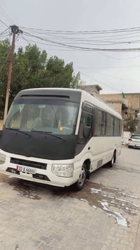 كوستر للبيع بيها صبغ بالصفحه شويه  السعر اربع شدات   07707751328