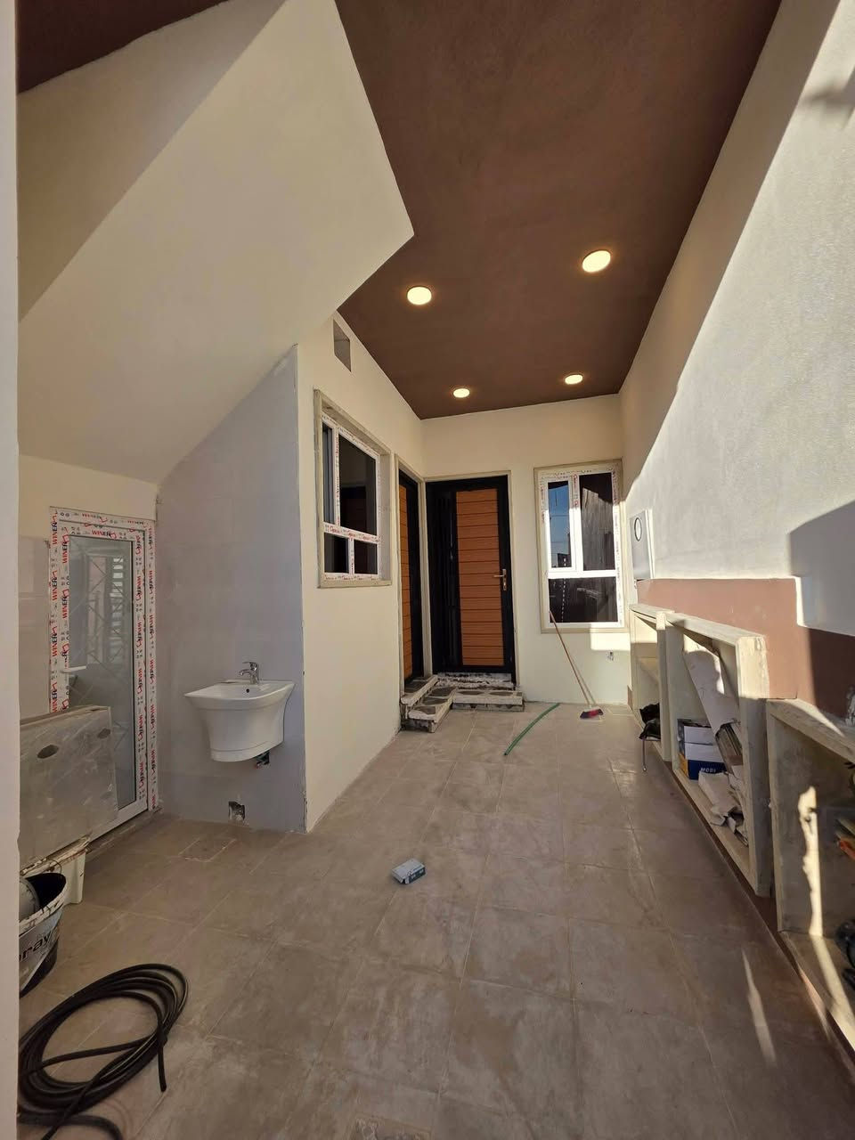 🏢 دار استثماري للبيع
طابقين معزول 
💰 وارد شهري:550،000 دينار
📍 الموقع: حي السماح – السياسين على شارع ١٥
📐 المساحة: 100 م² واجهة 5
📲 واتساب مباشر (مراسلة/اتصال):
👉 https://wa.me/9647731012644
📞 اتصال مباشر:
📞 tel:***********
مكتب عمار الهزاع لتجارة العقارات
