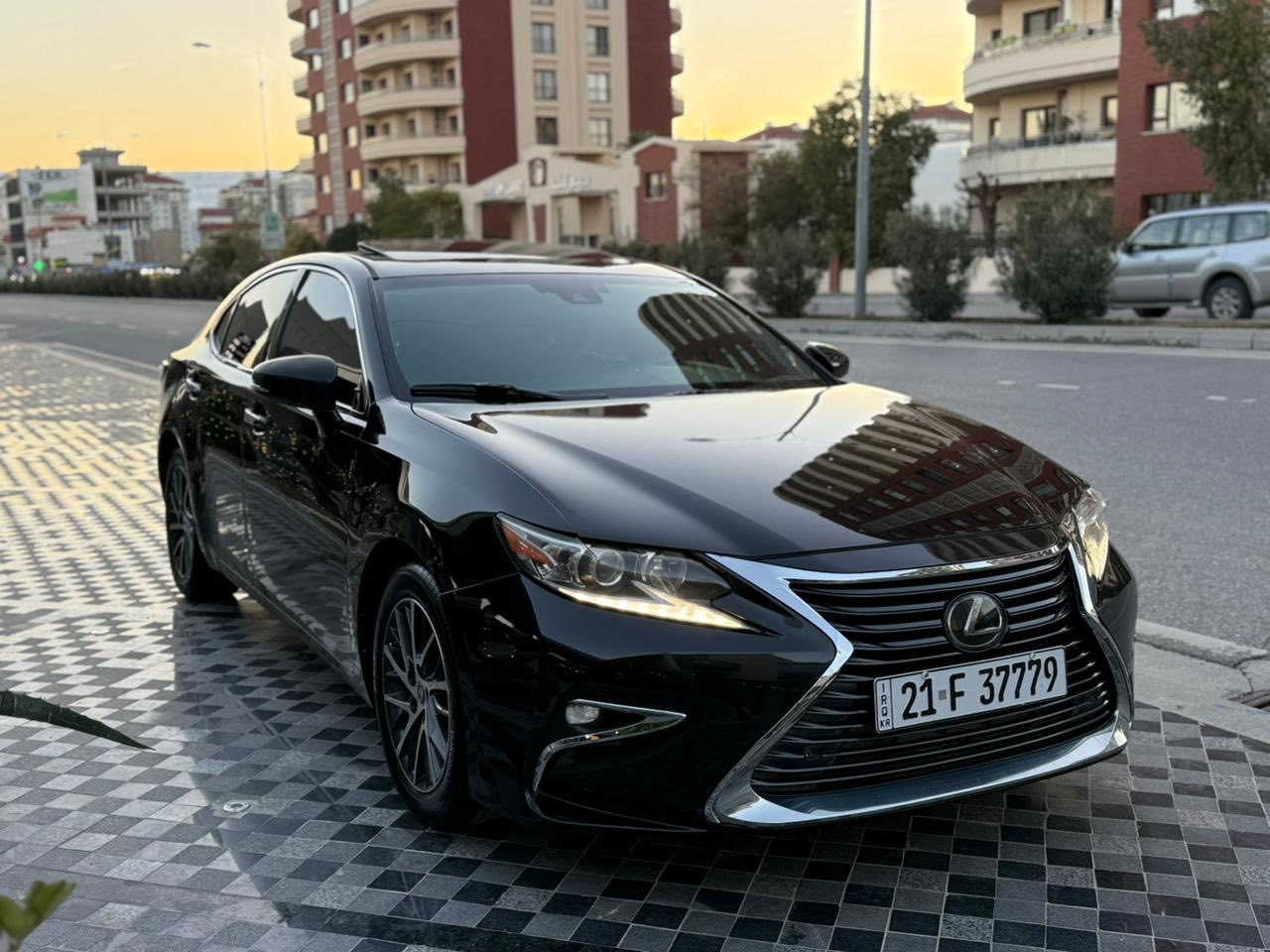 لیکزز ES 350
موديل ٢٠١٧
٦سلندر
لون اسود
سلايد  بصمة كشنات تدفئة وتبريد
رادار امامي خلفي جانبي
سيارة ماشية فقط ٩٥ الف حقيقي
سيارة كفالة عام من كلشي
بدون صبغ بدون تعديل
حتي دعاميات بدون صبغ
سنوية وهزة وارقام جديدة

سعر. ٢٠٣$
مكان سليمانية
***********
