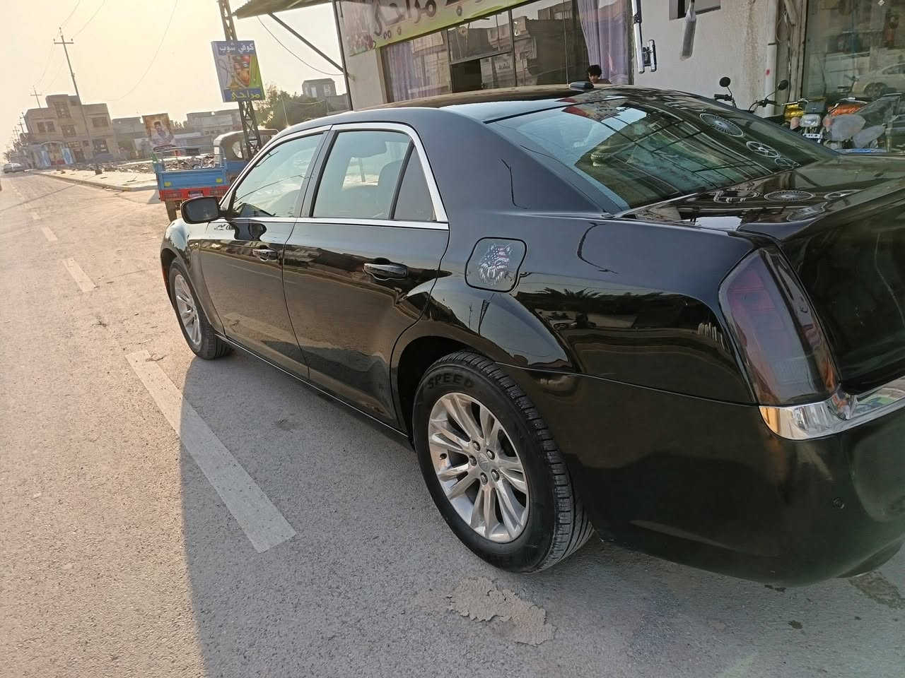 السلام عليكم
كرايسلر أوباما 2012 خليجي رقم سليمانيه قطعتين (بابين كلير) السونار موجود بل نشر السياره تحويل مباشر 
 جواز سفر كافت الدول بيها
ويل مكسيكي
شاشه جبيره
كشن كهرباء 
تشغيل عن بعد
تخم تاير جديد
حداديه دبلات جديد
تدفه تبريد
تحكم ستيرن جهتين
راديتر جديد
واتر بم جديد
عبوت بانزين جديده +عبوه حتياط
عنبر ابريك مع تخم دسك مع تخم فلنجات مع فجوج كلهن جدد سياره ما داخله كراج
مكانه واسط النعمانيه السعر 165 وبيه مجال حك الجيه
***********
