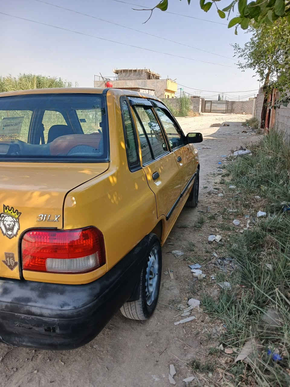 السلام عليكم
سايبه ٢٠١٣ 
سياره مكينه مكفوله 
شواصي نضاف حلوات ما معمرات
تخم تاير  تبريد بس غاز 
ضربه بالجاملغ الخلفي فقط ع
سياره جاهزه للشارع
تحويل ثاني يوم 
السعر ٢٨ بيها مجال
رقم الهاتف ***********
