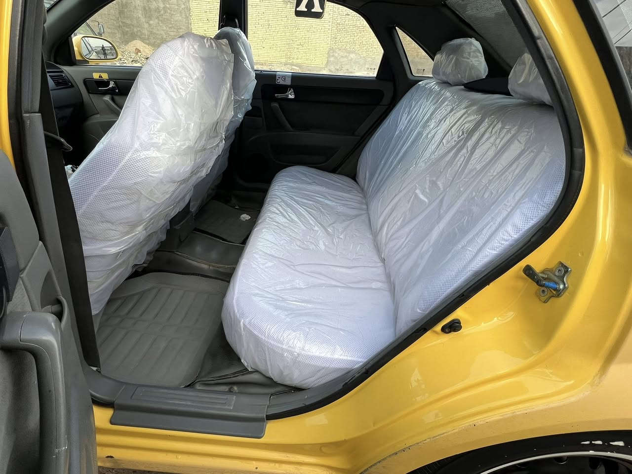 السلام عليكم للبيع مديل 2012
الشركه العامه كير ومكينه جديد كير عادي
حداديه جديده تخم تاير جديد لايت زنون
شاشه تبريد 🧊 اي نقص ما بيه جازه للخير
عنوان بغداد المدينه السعر 65
***********
