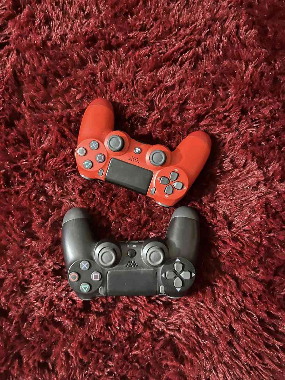 بلي فور سلم ما مفتوح  ولا مبدل بي شي نضام ١٣  جهاز نضيف  ويا gta وفيفا ٢١   وجوستكات ٢ مكاني بابل حله شارع ستين 
السعر ٢١٥ وبي مجال بسيط 
مبايل ***********
