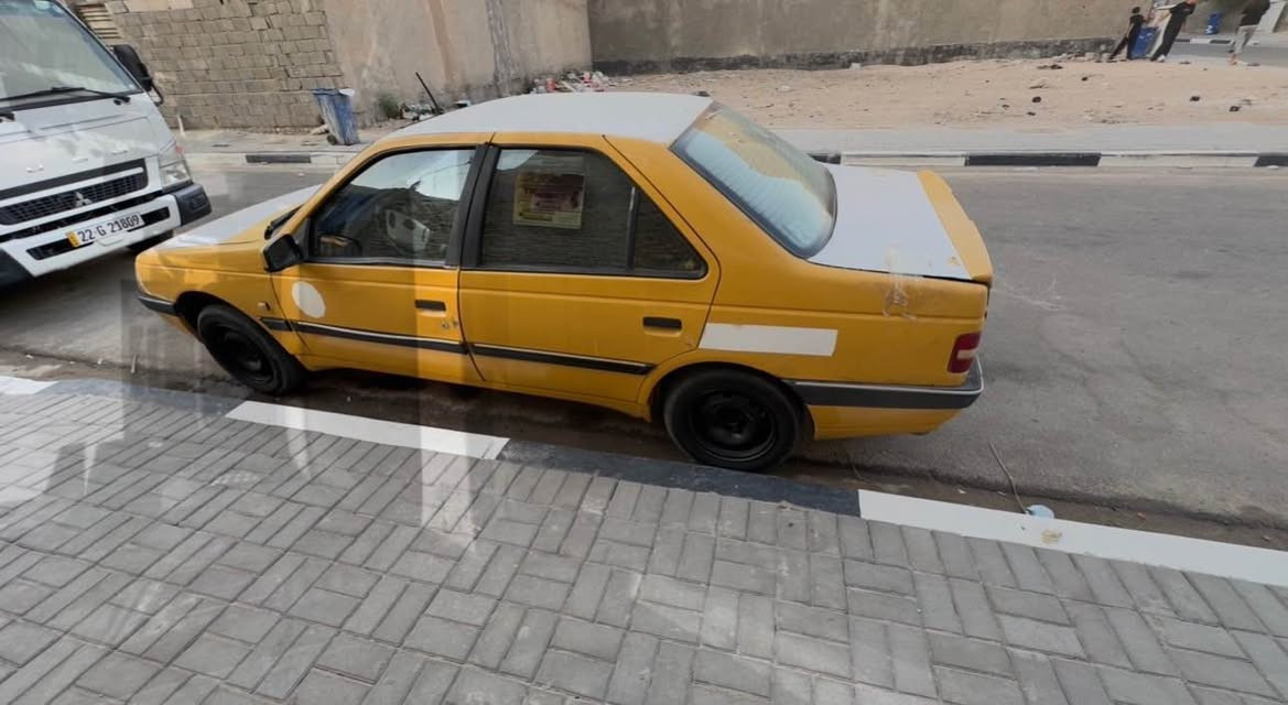 بيجو 405بيه بكن لبدي شوف لعين سعرها 28شراي يتصل*********** البصرة, العراق
