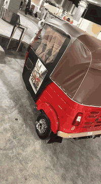 السلام عليكم تكتك 2017وراق  اوكف وياك للسنويه وراق كامله تكتك نضيفه معمره دوس وبيها ضربه خفيفه بصفحه ومصبوغه عام تكتك ترايها حلو تخم تاير جديد دوشمه جديده شوفت عينك سعرها 3700وبيها مجال حك جيه العنوان بغداد سبع قصور رقمي ***********
