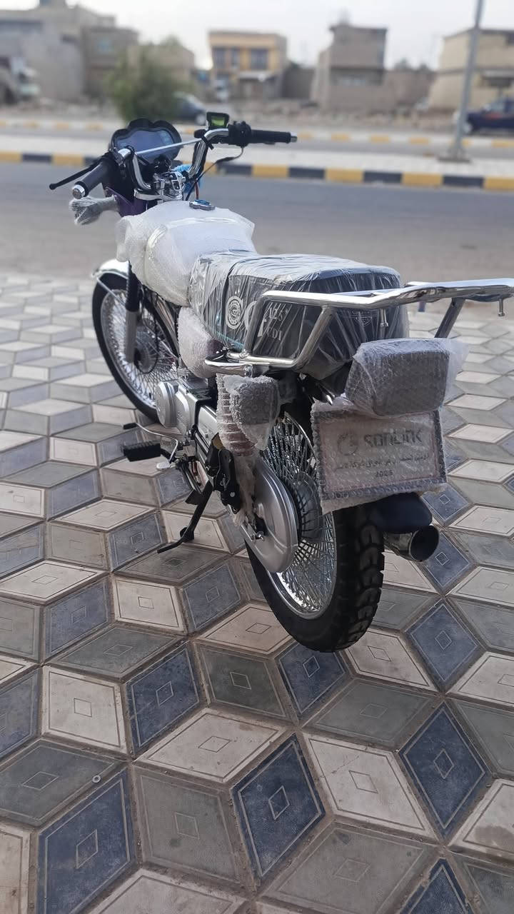 ياالله    ///الاخوين للدراجات 🛵
‼️‼️الإستفسار /***********☎️***********
التايكرر ال 2025 الاصلي باب 1 🛵
دشبول شاشة لمس بلوتوث 
نظاافة 99% جيس وزيروو استخدام ((15))يوم 
لوون . مميز بنفسجي دولار 🟪
‼️‼️مكاان//الصويرة شارع السبيس تقاطع حي الزهور
