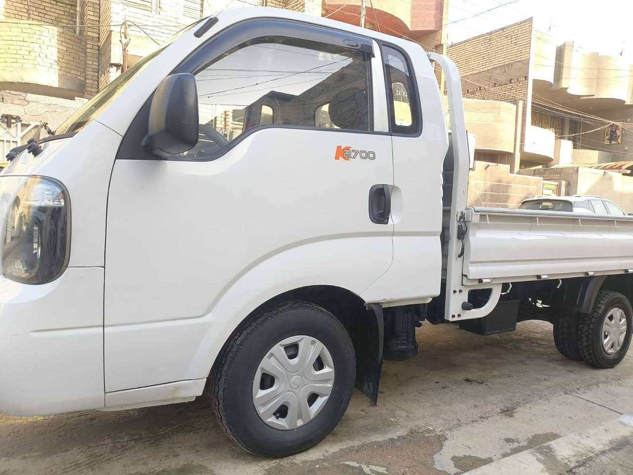 السلام عليكم كيا حمل موديل 2015سيارة رقم بغداد مكان بغداد السعر 115بيهةبارد بلغد وتكحيل قليل  هاتف ***********
