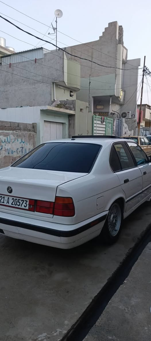 االسلام عليكم ورحمة الله وبركاتة BMW 525i سيارة مابيها اي ضرر بدون صبغ رقم الماني سليماني سعرها 65 التواصل عل واتساب او ماسنجر ***********
