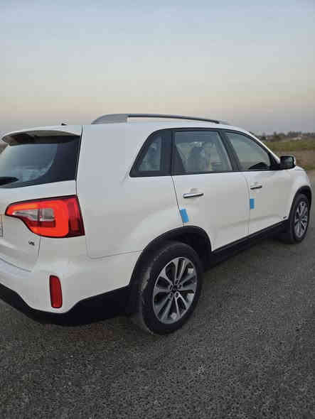 سلام عليكم سورنتو ٢٠١٥ خليجي 6 سلندر 7 راكب  فول مواصفات واحد على واحد مكينه كير شركه مكفول كفاله عامه عداء بارد اربع صابع باب سايق وباقي كفاله عامه
سعر  (٢١٥ )
رقم ***********
