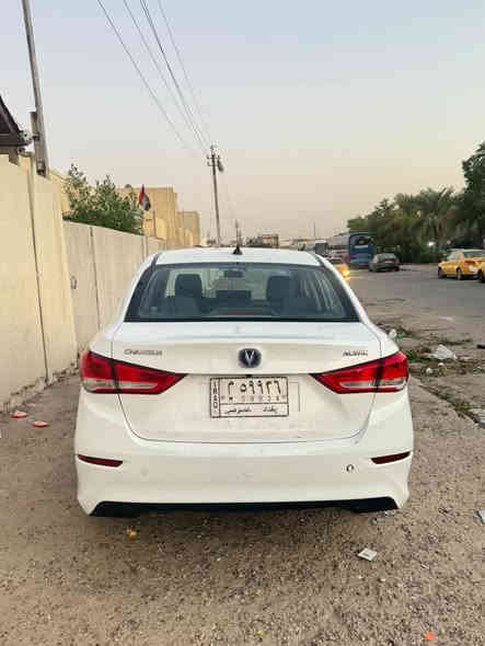 السلام عليكم شانجان موديل 2023ماشيه 65السياره بيه طخات بنيد وجاملغ يمنه واليسره بس بارد وصندوك بارد اكفلك مكينه وكير السعر 80واني ادفع اقصاده الباقيه وبيه مجال مكان السياره بغداد العطيفيه ***********
