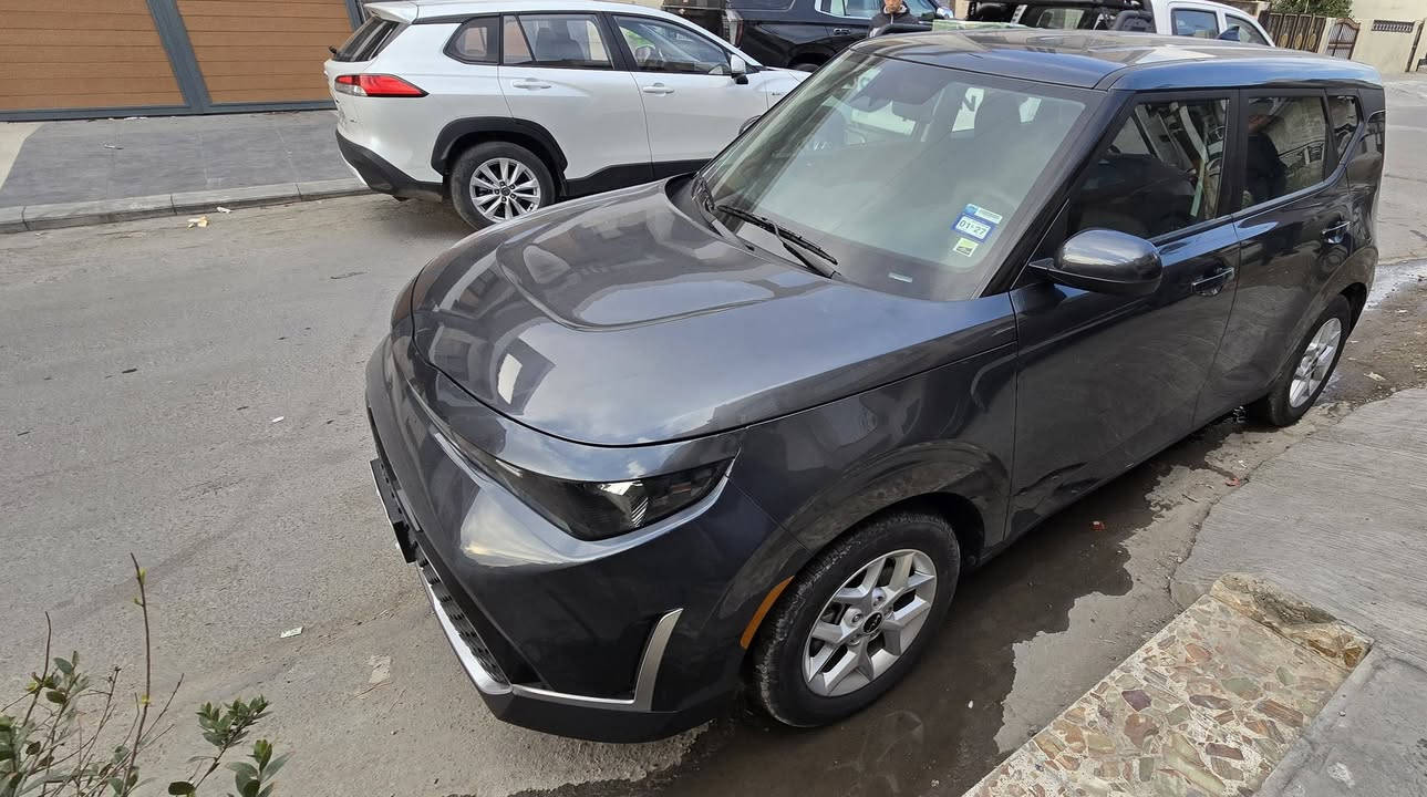 السلام عليكم 🫡 

#كيا سول🔥
*موديل 2025✅
*دخول جديد (رقم بغداد)
*السياره بأسمي الشخصي❗️
*حادث السياره(البنيد مصلح نفسه بلادي +دعاميه بلاديه+باردعلى كد اصبع  في باب السائق) صور حادث مرفقه ضمن المنشور❗️
*مكفول شخط،رصعة✅
* السيارة في حالة زيرو✅
* ⁠ماشية 4000 ميل فقط ✅

*محرك 2000دوش✅

^المواصفات^🔥
*سياقة ذاتية تحديد مسار✅
*رادارات حوادث✅
* شاشة كبيرة✅
*تحكم استيرن✅
*كامرا قلابة ✅

* السيارة كاملة للاخير وجاهزة
وما ناقصها شي ✅

*العنوان📍
*بغداد/حي جميله/شارع خير الله
السعررررر (173ورقه)
*للاستفسار✅
*********** متوفر واتس اب/محمد مندلاوي
