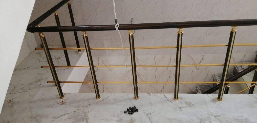 السلام عليكم 
مستعدون لعمل الابواب والمحجرات 
والمطابخ وكل مايخص الألمنيوم
بأسعار مناسبه 
المكان بغداد شاطى التاجي مدخل بيت مرهون 
للإستفسار ***********
