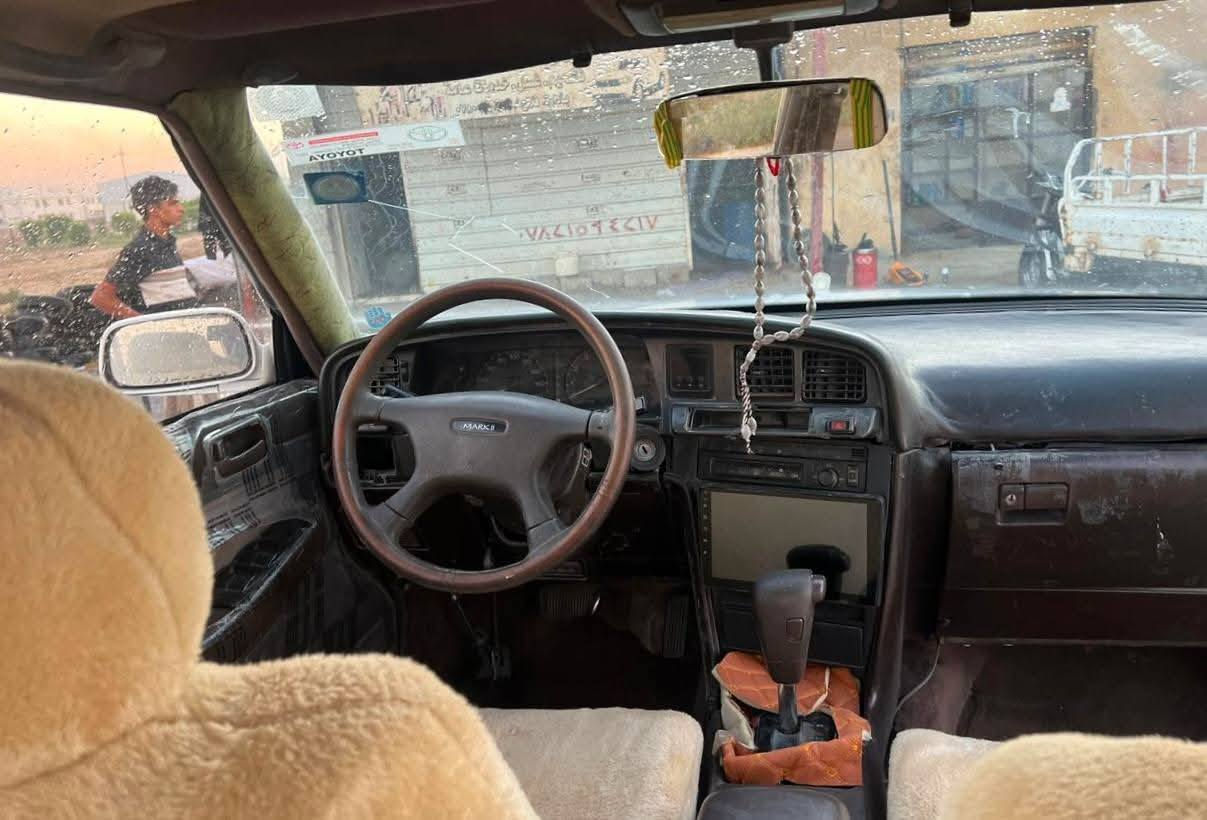 سلام عليكم سياره كرستة مسطره للبيع  موديل 91 تخم تاير حدادية وكير توني شاده محرك ونجي لاتنقيص ولا تبخير خير من الله رقمها الانبار مشروع وطني تداور بكل المحافظات بسم ولد من النجف يريد مداور  بيها طخة بلجاملغ الخلفي خفيفة مكانها ذي قار الغراف سعر 43وبيه مجال ***********
