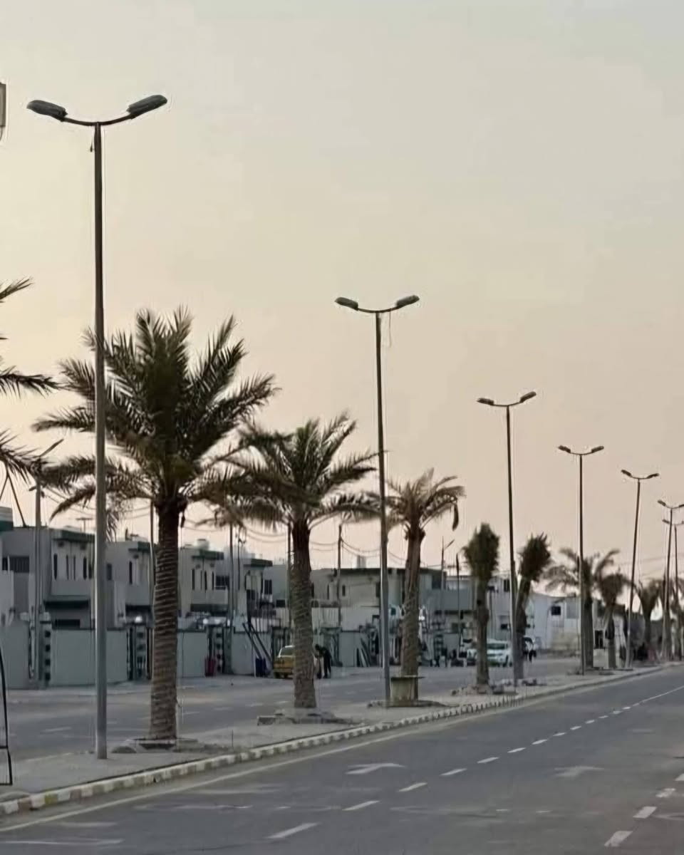 السلام عليكم دار للبيع في مجمع ابو تراب السكني مرحلة أولى جاهز للسكن مساحة ٢٠٠ شارع ٣٠ السنتر يباع نقد بسعر مناسب جداً للاستفسار اكثر الاتصال على الرقم *********** او زيارة #مكتب كاظم الكعبي داخل مدينة ابو تراب
