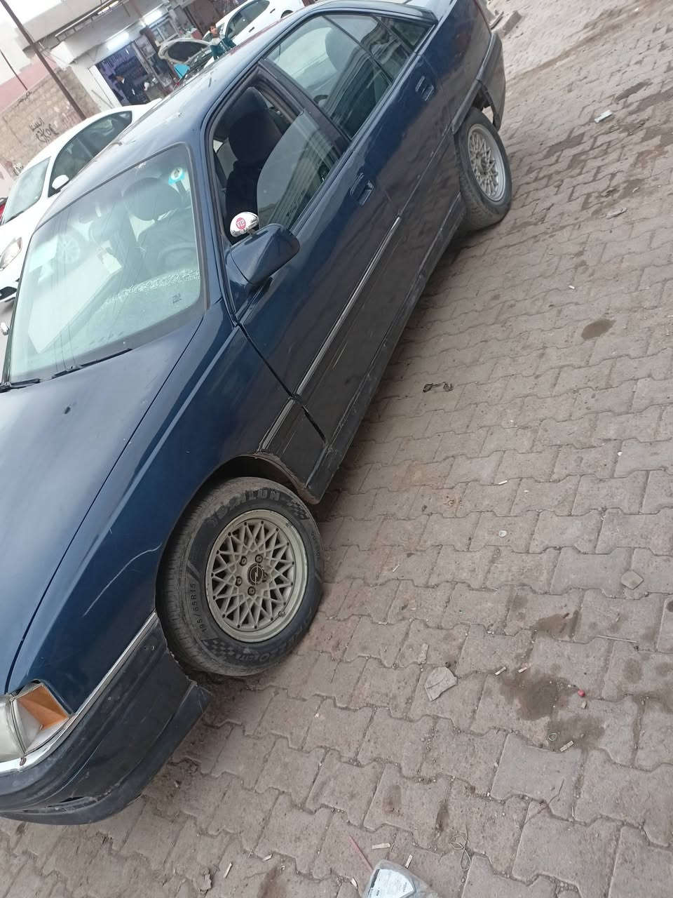 السلام عليكم اوميكه للبيع موديل 91 مكفوله من ظربه كلهامكفوله رقم انكلزي سنويه لل 27 كابون بنزين موجود السعر /40/وبيها مجال للطيبين ***********
