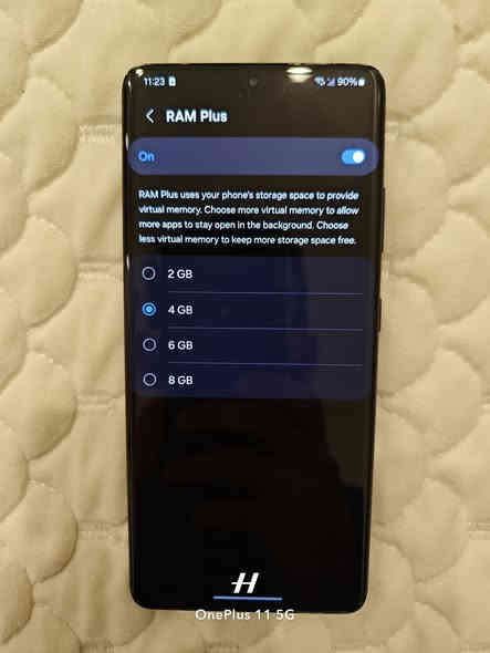 نسخة Snapdragon 888
256 / 12GB Ram

تك سيم كارت (e SIM )

شاشة الموبايل كلش نظيفة بدون عيوب و لا طبع 
عيب الموبايل فقط ذني الشخوط عل ايطار و زاوية ظهر الموبايل مكسورة 

ب 300 الف و بيه مجال ، بيع فقط بدون مراوس

مكاني كركوك - روناكي - قرب تقاطع حي النصر 

متواجد خاص و عندي واتس اب

***********
