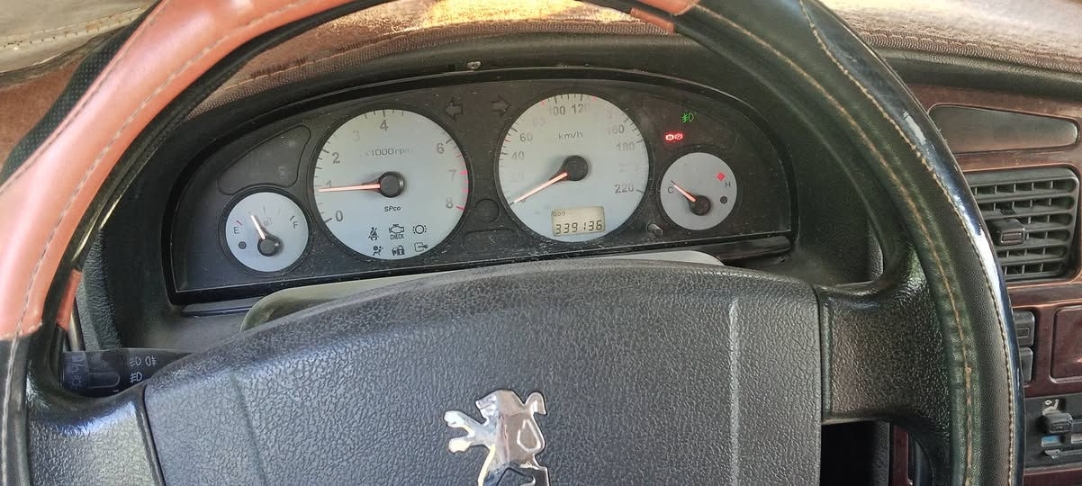 بيجو بارس موديل 13 رقم انكليزي بغداد كير محرك صدر كهربائيات مكوفلات نقص كمبريسر تبريد  السعر 33 وبيها مجال شي بسيط رجائن السياره وصخه مامغسوله ***********
بغداد دورة وايت ساب موجود بغداد, العراق
