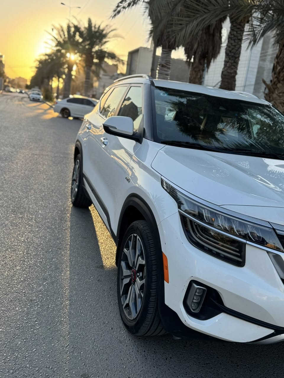 السلام عليكم
سيلتوس موديل 2021
فول مواصفات بدون فتحة فقط
حادث فقط الي بصورة اي صبغ مبيه 
السعر ١٤٥$ 
استفسار 
***********
