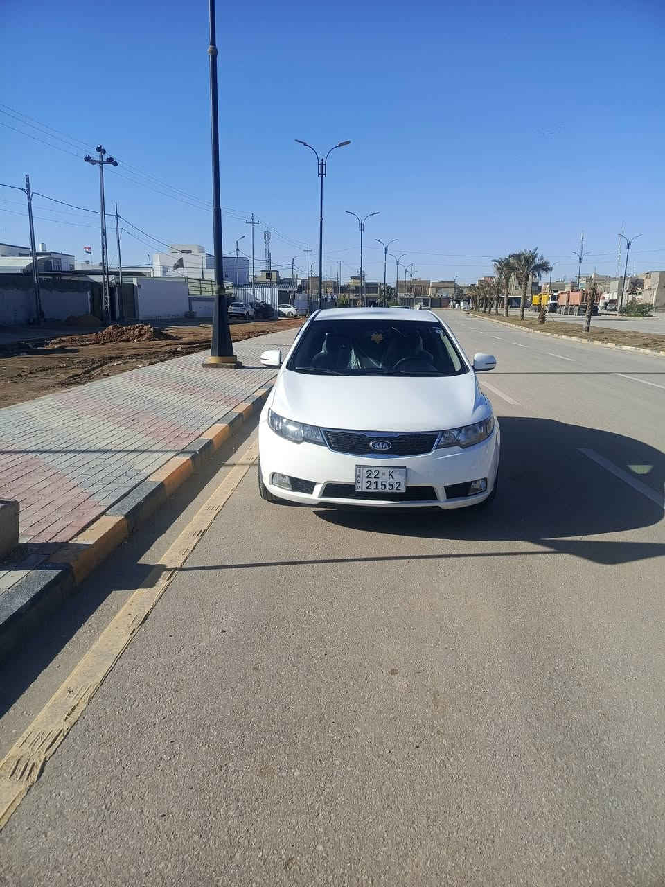 سلام عليكم سياره سيراتو موديل 13 رقم اربيل الدولي محرك 1600 سياره جديده مكفوله ما عدا شبر بل بنيد المكان نجف كوفه الرقم ***********
