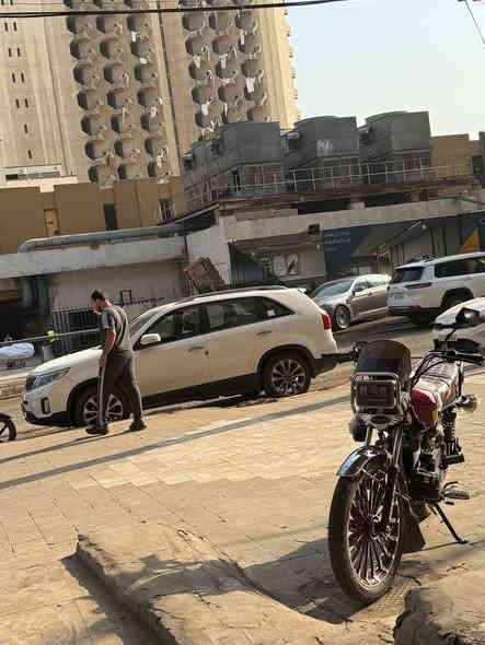 م عليكم دراجه ايرانيه 2026 جديده بعدها مكينه بالباكيت دراجه كلها بعدها جديده مكفوله من الدعاميه لداعميه 
مابيها زلغه بعدها جديده ما صار 15 يوم من شتريتها 
للبيع ما مسجله مكاتبه فقط 
نروح اني وياك لابو المعرض الاشتريتها منه وسويلك بيها مكاتبه
سعرها 1200 وبيها مجال بسيط 
مكاني بغداد 
موصفات فول بصمه وشاشه تشغيل بصمه وسويج دراجه كامله بس تنكر وتطلع تفيد اهل الدلفريه ولمندوبين 
*********** وتساب او مكالمه
