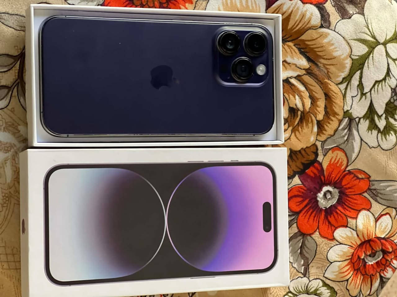 14 برو ماكس شرق أوسط ماستر AA مبدل شاشة وبطارية فيس ايدي يرادلة برمجة والكامرة الخلفية متحركة من مكانهة بس يصور عادي بطارية 100 ذاكرة 256  مكاني بغداد الشعب سعرة 475 قفل لا حجز ولا توصيل ***********
