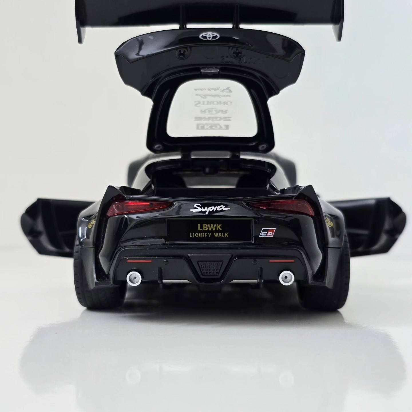 Toyota Supra MK5 🚘
مجسم سيارة حجم 1:24 
تفتح كامل أبواب بنيد صندوق
إضاءة + صوت
السعر : 18 الف
توصيل متوفر لجميع أنحاء العراق 🇮🇶📦


**إذا كنت صاحب هذا الإعلان وتريد حذفه لأي سبب، رجاءا أرسل رسالة إلى الدعم الفني**