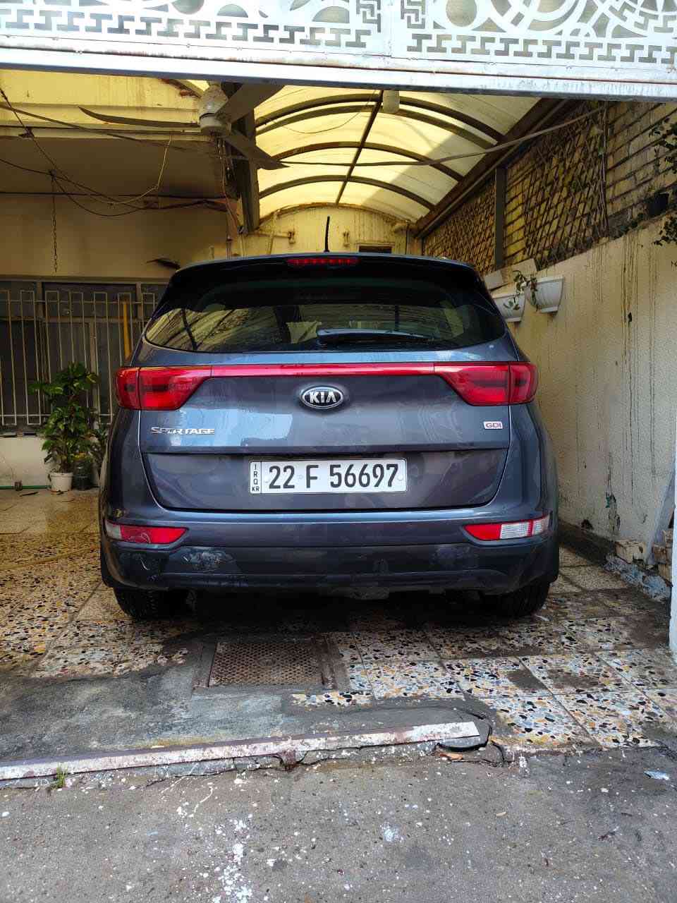 KlA SPORTAGE المواصفات / 2017 خليجي
-تحكم ستيرن 
-محرك GDi
-بطارية جديدة 
-اطارات جديدة 
-مواصفات عادية 
-اللون رصاصي 
-مابيها ضربة 
-ماشية 150 حقيقي 
-گير ومحرك حاله جيدة 
-طخات بسيطة بدون حادث 
السعر 155$ وبيها مجال بسيط
***********📞
