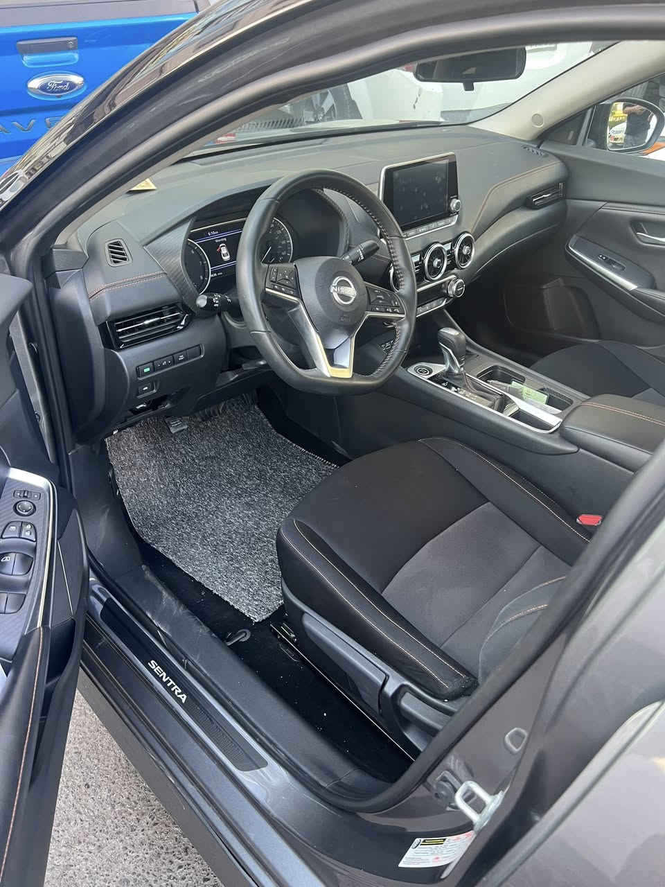 سلام عليكم نيسان سنترا 2023مواصفات SR ماشيه 36الف حاث موضح بلصوره الاستفسار ***********
