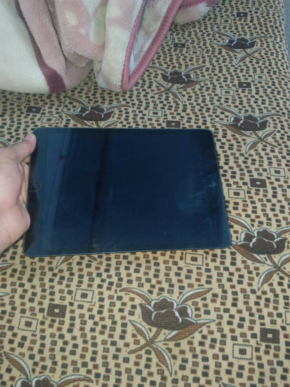 سلامه عليكم اخوان ايباد9للبيع
سعر خاص ***********

