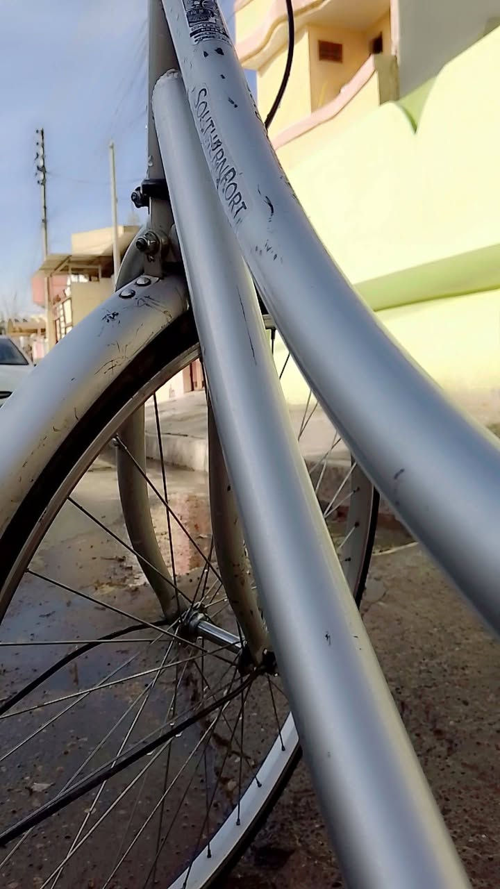 سلام عليكم بايسكل للبيع حجم ٢٦ نضيف ١٠٠/١٠٠ المكان موصل حي سومر السعر ٩٥ بي مجال للطيبين متواجد على الصفحه#


**إذا كنت صاحب هذا الإعلان وتريد حذفه لأي سبب، رجاءا أرسل رسالة إلى الدعم الفني**