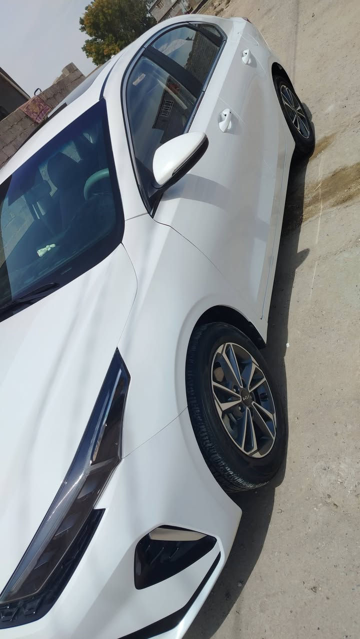 السلام عليكم بيع سياره كيا 3 موديل 2024 بيها طخا بل بنيد وطاك الايرباك والباقي مكفول رقم بغداد السياره بصمه العنوان بابل مسيب الشراي يتصل ***********
***********
