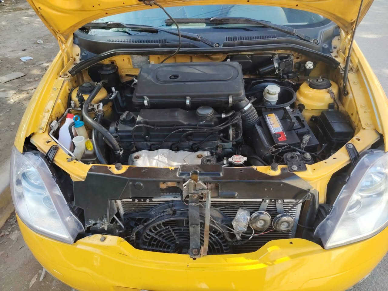 طيبه موديل 2015 لبيع السنويه صاقطه بشهر 12 التحويل ثاني يوم مكينه جديده شاده بشهر السادس مصفره هيئه ماعليه غرامات سياره نضيفه مكينه وكير خير من الله تبريد شغال السعر33 وبيه مجال بسيط مكان حي الجهاد مجاور جامع النور الضررجاملع مبدل وجاملع عكس السايق بي طخه ومعدل للتواصل الرقم ***********
