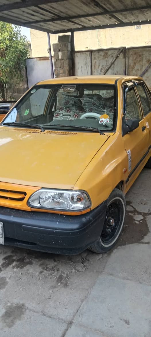 سايبه مديل ١٢ سنويه ٢٧ سياره جاهز ماعد الباب الور بي ضربه *********** واتساب السعر ١٧ مكاني البصره الهارثه
