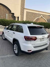 كراند شيروكي لاريدو • ٢٠١٤ • نجف