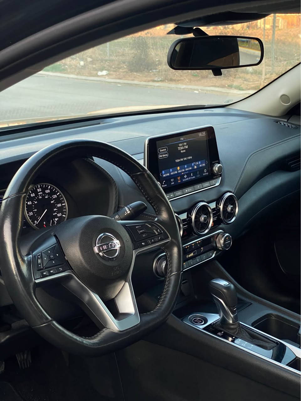 سلام عليكم 
Nissan sentra 2022 SV 
سەیارەیێکی زۆر خاوین و بەرجاوو  بەس ماشاءالله دەوێ
گیر مەکینە کارەبایی هەموو بە شەرت 
یەک دەستە کەم رۆیشتیە تەنها 62 هەزار کم  
هەموو شتیکی نوییە یەک دینار مەسرەفی تیدا نیە 
روون و تایەی تازەیە 
تەحویل بە شەرت 
یەک پارجەی بۆیاخە وە ٣ جی جی ساردی هەیە
 مالی دۆستە ئیرباگی شان و سوکان تەقیە 
ئەوایان جیاواز لە SV تر کوشین و سوکان هیتەریشە 
نرخی ١٢٨ مەجالەکی کەم
هەموو زانیاریک نوسراوە أربيل, العراق


**إذا كنت صاحب هذا الإعلان وتريد حذفه لأي سبب، رجاءا أرسل رسالة إلى الدعم الفني**