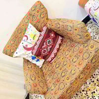 تخم تركي  من هوم سنتر   السعر 750 وبي مجال  ويا 8 عدد كوشات  وبردات عد...